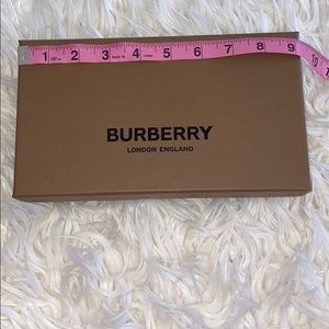 Burberry box